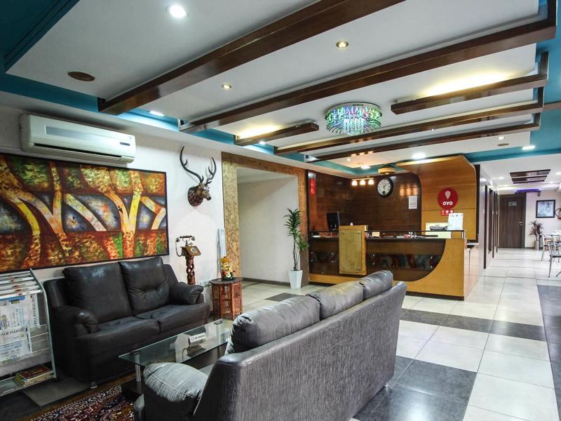 Oyo 4161 Hotel Shailly Inn Ахмедабад Екстериор снимка