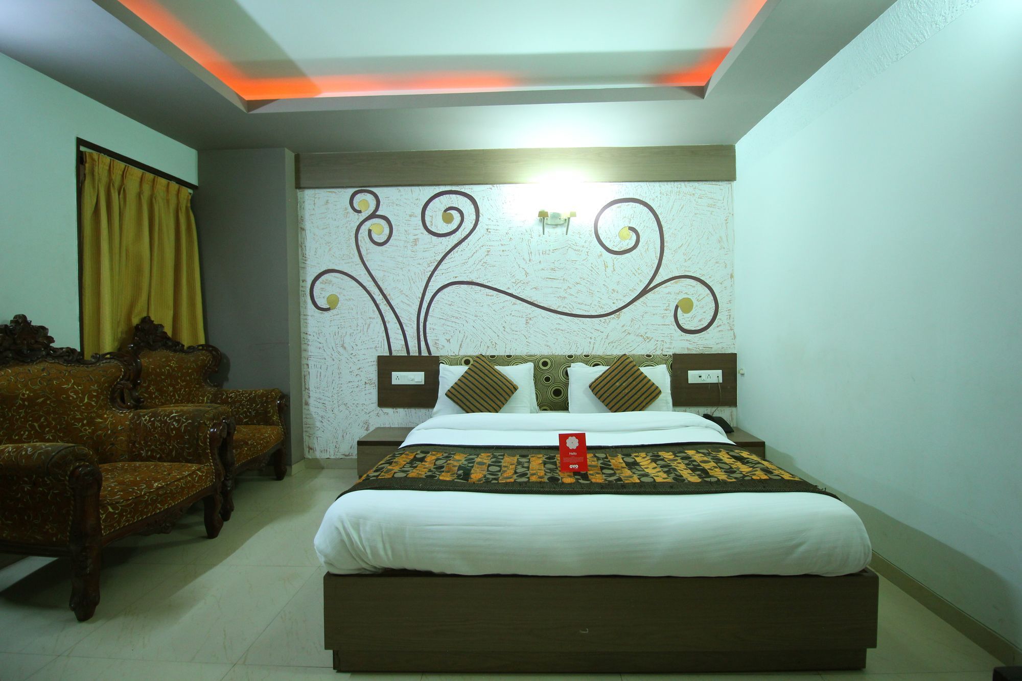 Oyo 4161 Hotel Shailly Inn Ахмедабад Екстериор снимка
